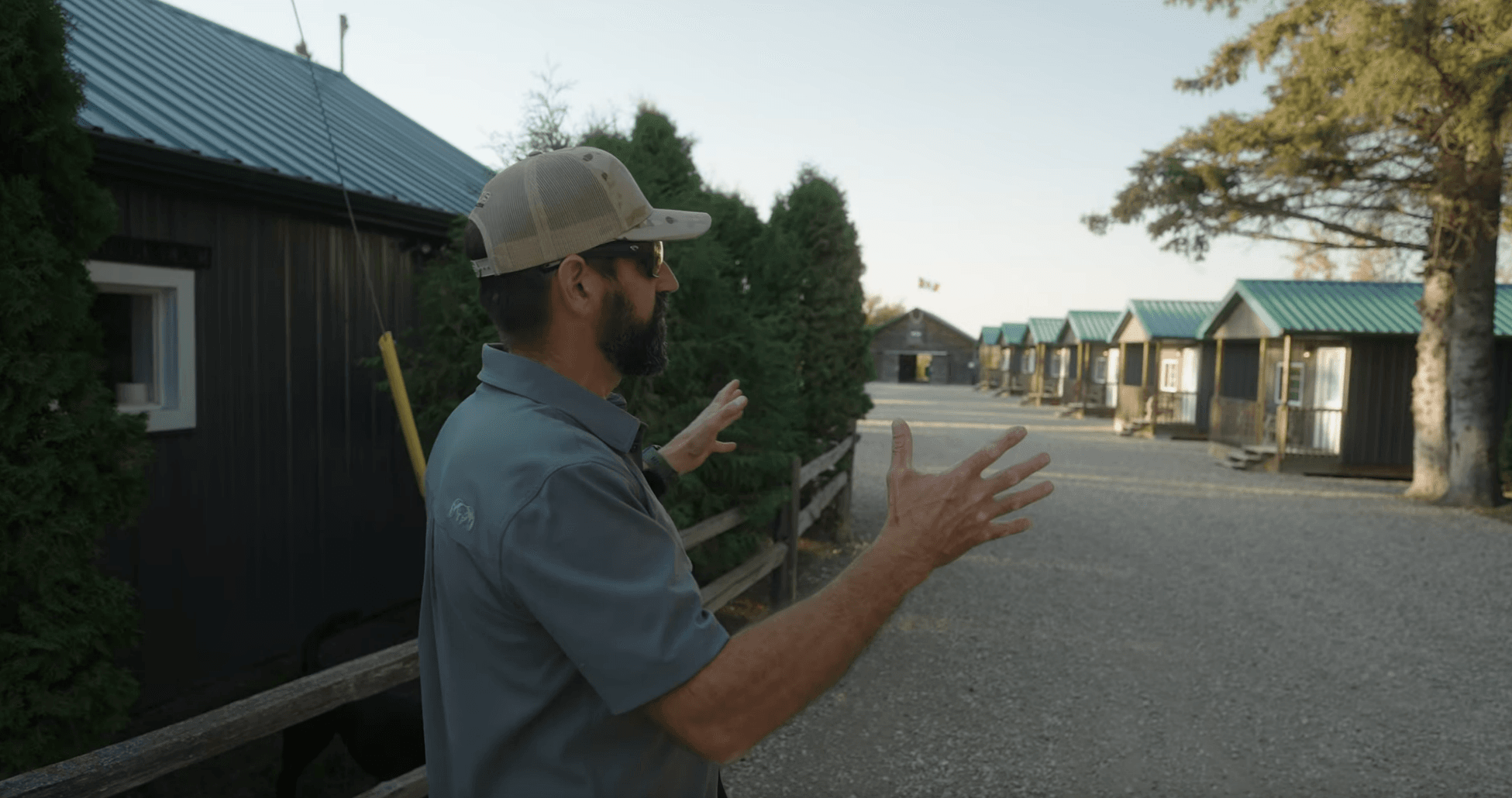 https://media.birdtailwaterfowl.com/video/visit-the-lodge.png